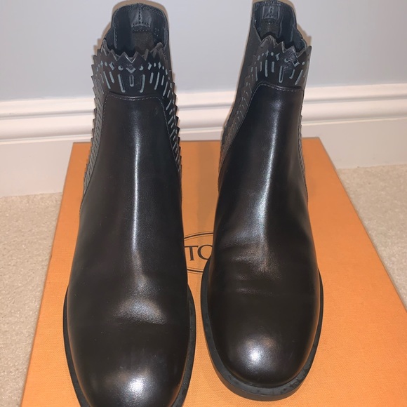 Tod’s black boots - Picture 5 of 8